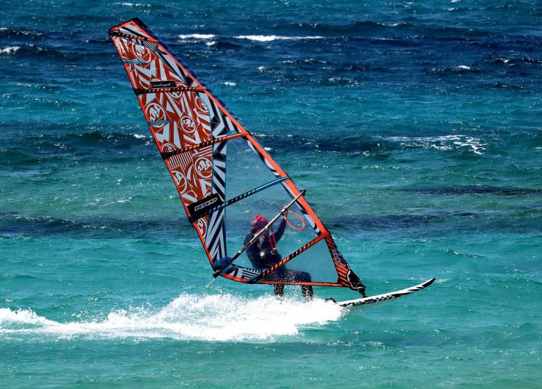 windsurfing-8039701_1280